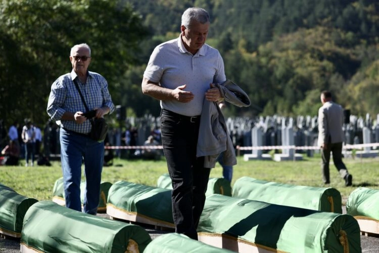 Potresne slike iz Jablanice, posljednji ispraćaj stradalih u velikoj tragediji