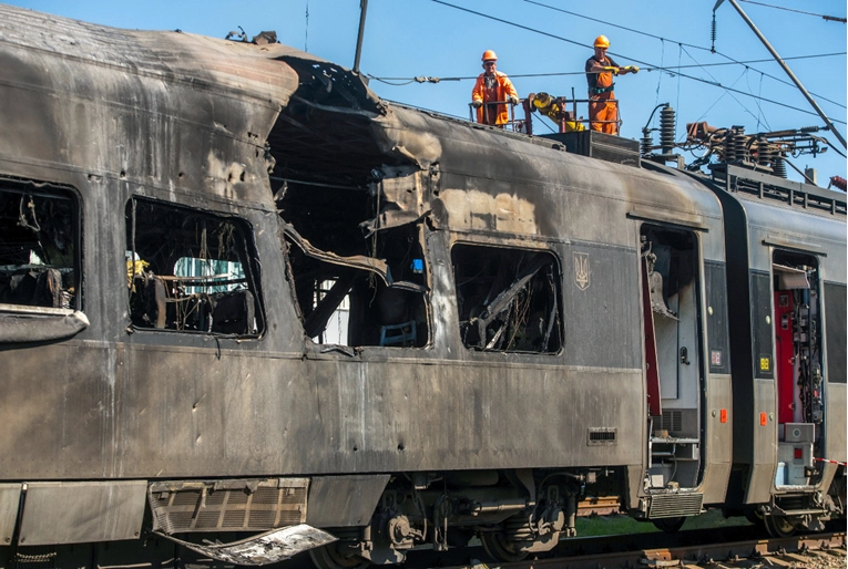 Rusija sustavno uništava ukrajinske željeznice. "Ciljaju strojovođe"