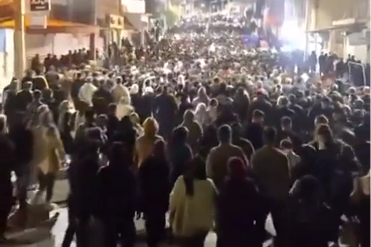 Tri iranska rivala pozvala Trumpa da ne napada Iran