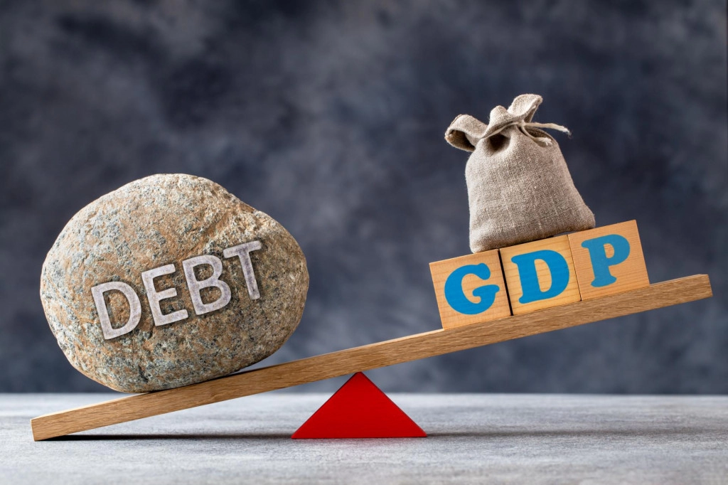 Globalni dug na rekordnih 337,7 bilijuna dolara