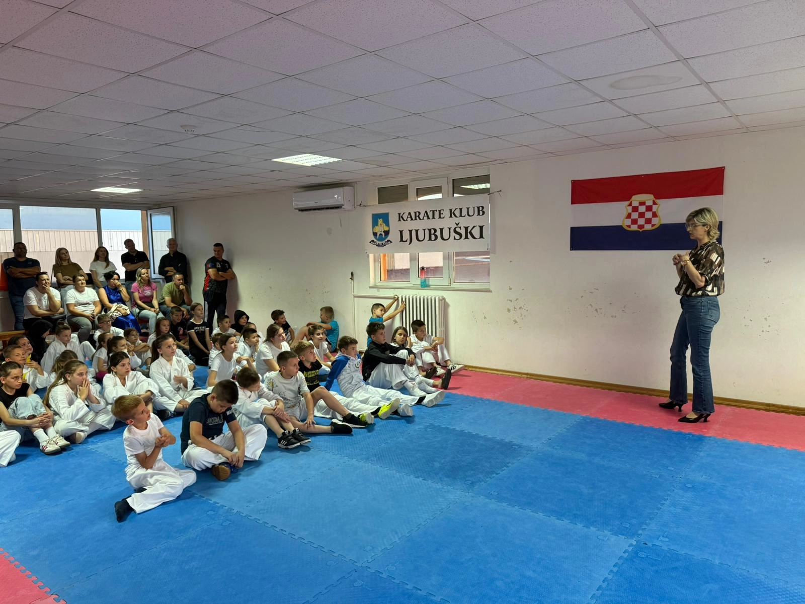 Susret hercegovačkih karatista u Ljubuškom: Održano predavanje psihologinje Katice Zelić