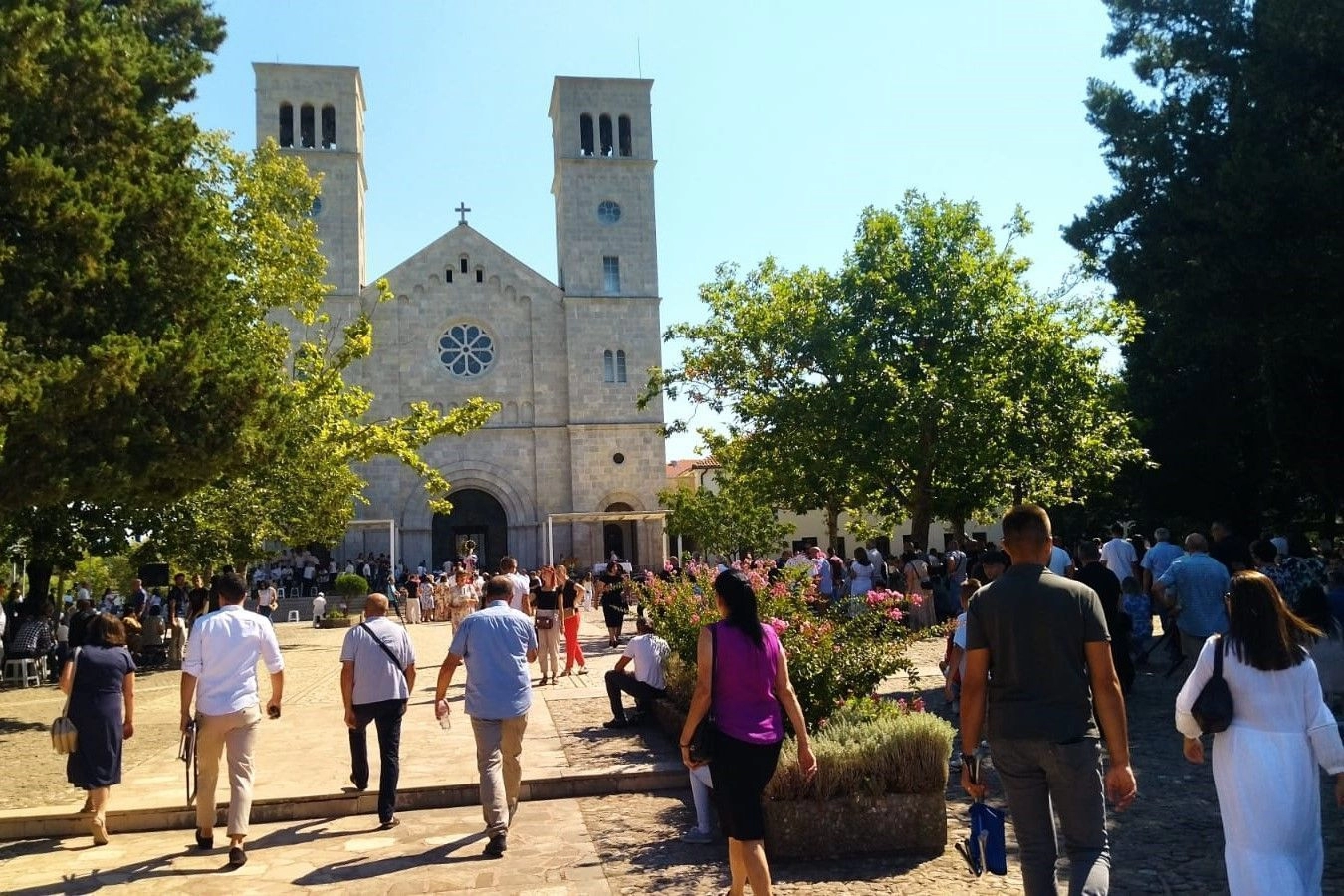 Tisuće vjernika na blagdan Velike Gospe u Međugorju i u Širokome Brijegu