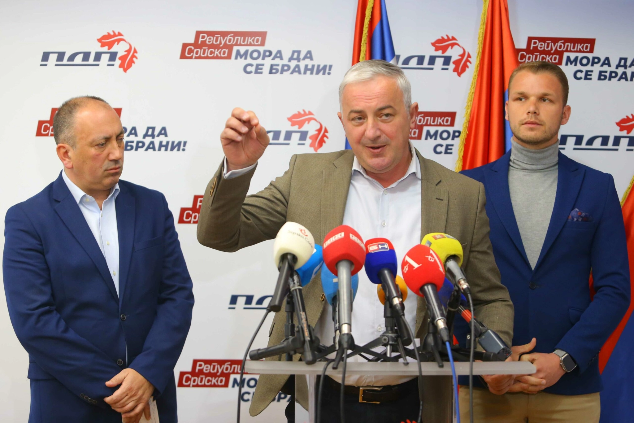 Dodik zadovoljno trlja ruke: Nakon rascjepa u SDS-u i PDP puca po šavovima
