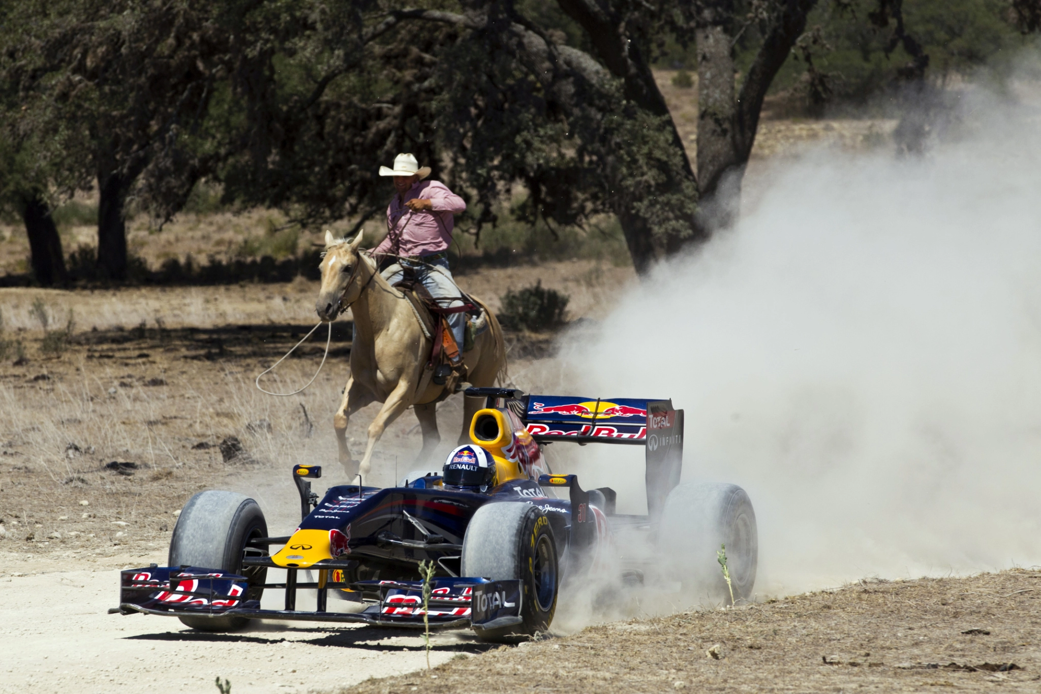 Coulthard sprema show za Sarajevo, ovo su njegove najbolje avanture u bolidu Red Bull Racinga