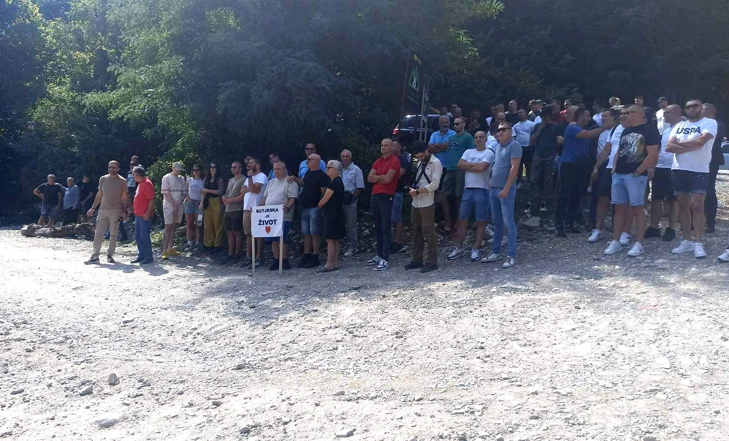 Sutjeska20protest20gradjana2028129