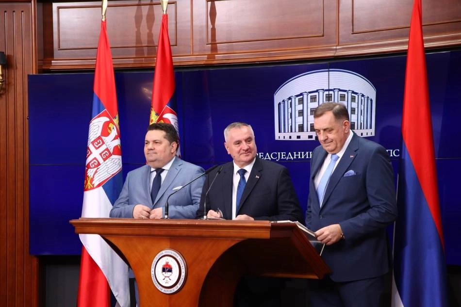 KREATORI KRIZA Republici Srpskoj prijeti institucionalni raspad