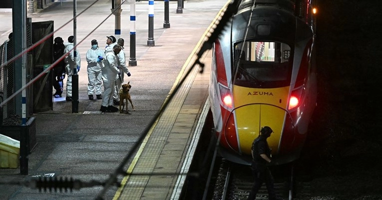 Objavljeni detalji o napadačima iz vlaka u Engleskoj. Dvoje ljudi se bori  život | Dnevni.ba