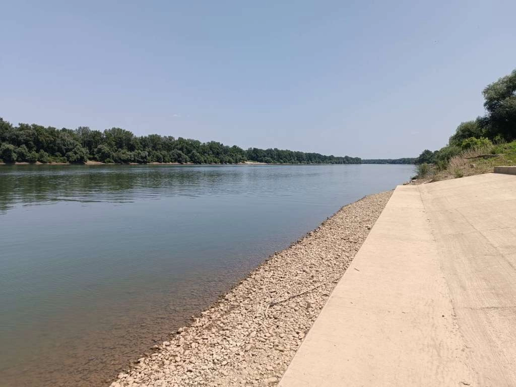 Brčko - Jedina uređena plaža na rijeci Savi u Brezovom Polju spremno dočekuje kupače