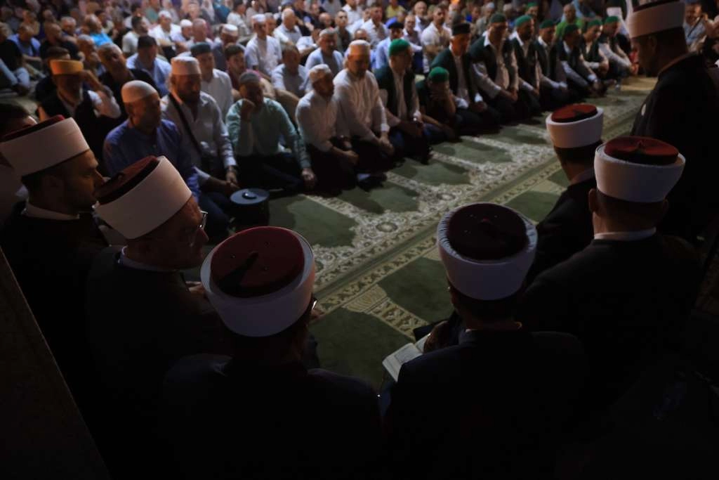 Upriličen vjerski program na musali u Memorijalnom centru Srebrenica-Potočari