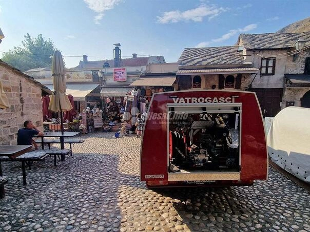 Mostar: Izgorio dimnjak ćevabdžinice u Starom gradu