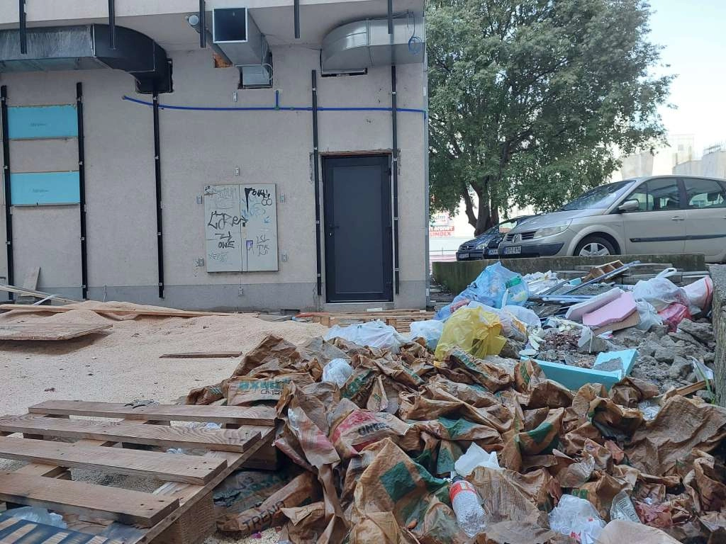 Stanari zgrade Ledara potpisali peticiju protiv bespravne gradnje