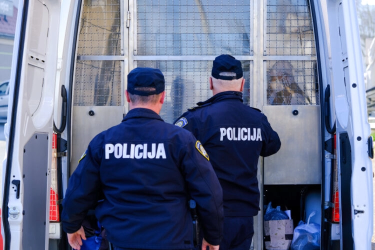 Zagorac (27) vozio mrtav pijan Zagrebom, izvrijeđao policiju, kažnjen s 5000 eura