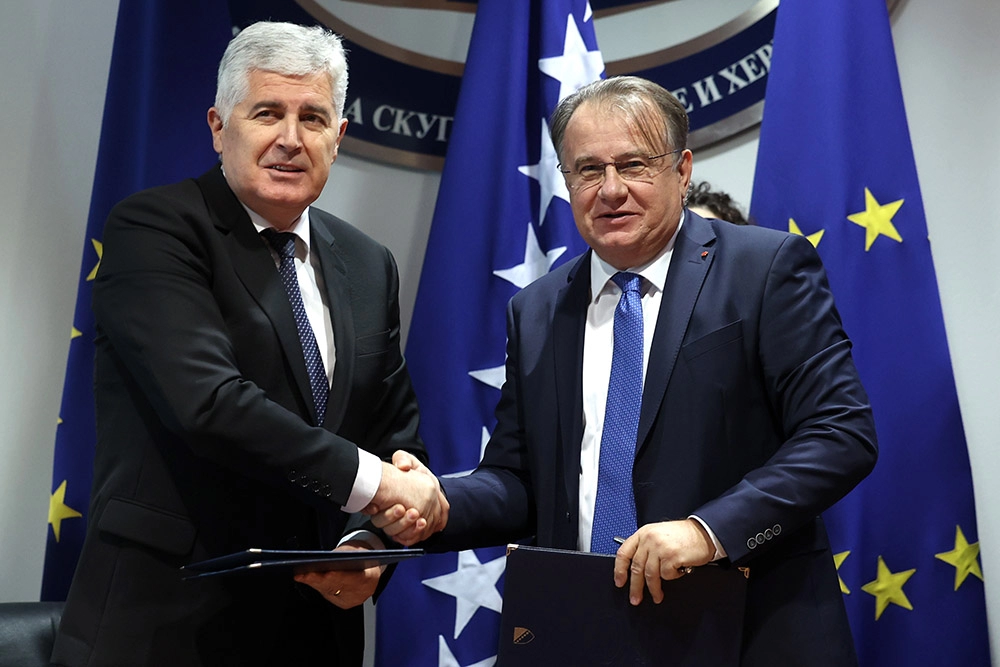 Političke igre (ne)moći: Ima li aktualna federalna vlast većinu u Parlamentu FBiH?