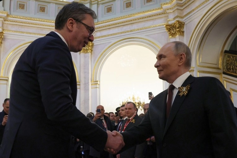 Što ruski mediji pišu o padu Vučića?