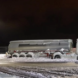 Na Bradini se popriječila cisterna, zaustavljen promet na M17