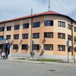 Policajac ranjen u pucnjavi u Teočaku, napadač savladan nakon vatrene razmjene