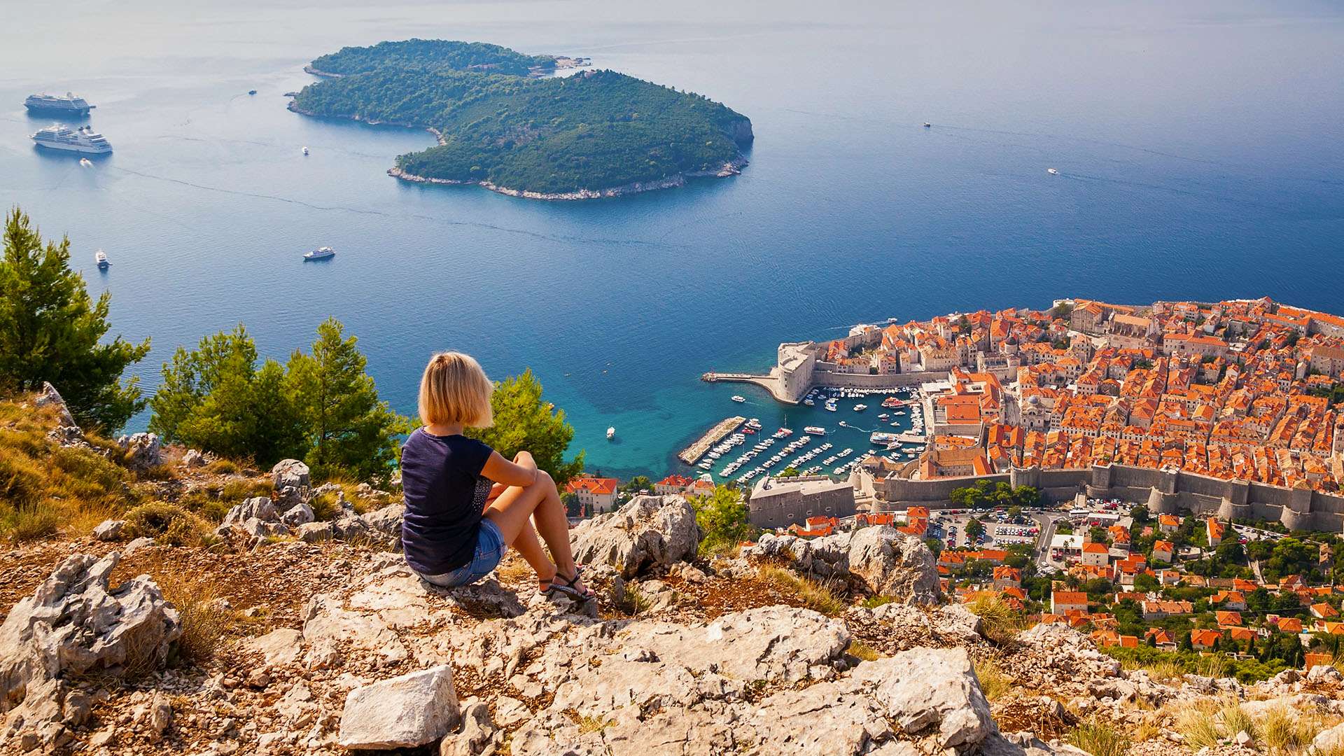 Stručnjaci Hrvatske, Crne Gore i Srbije: Turizmu potrebna državna pomoć