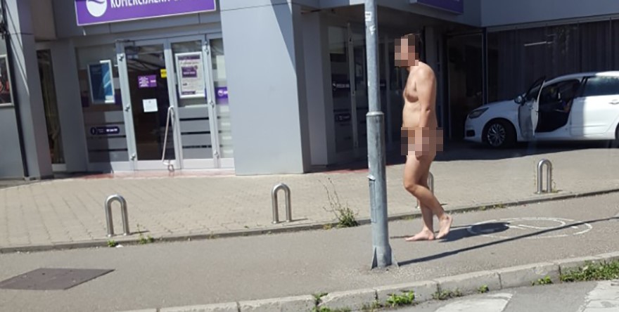 Policija ga uhitila jer je hodao gol po gradu (FOTO)