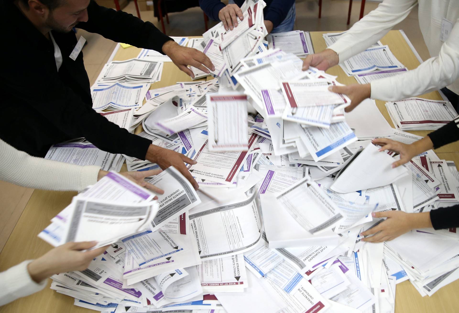 UKUPNO 130: CIK ovjerio prijave još 87 stranaka za učešće na lokalnim izborima