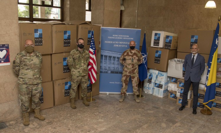 SAD i NATO dostavili BiH opremu za borbu protiv pandemije