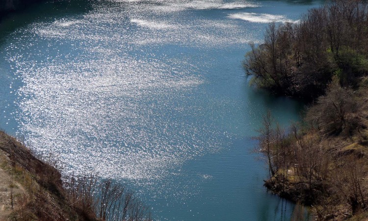 Nastavlja se potraga za mladićem nestalim u jezeru Oriovcu