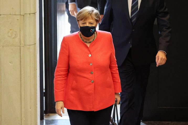 Njemačka raspravlja o ograničenom "lockdownu", Merkel za oštrije mjere