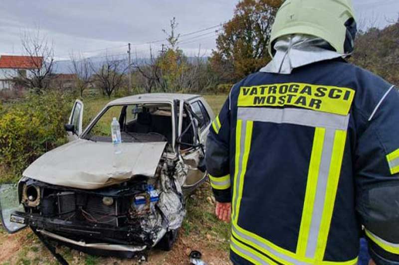 PROBLEMI MOSTARSKIH VATROGASACA: Vozila stara i pet desetljeća