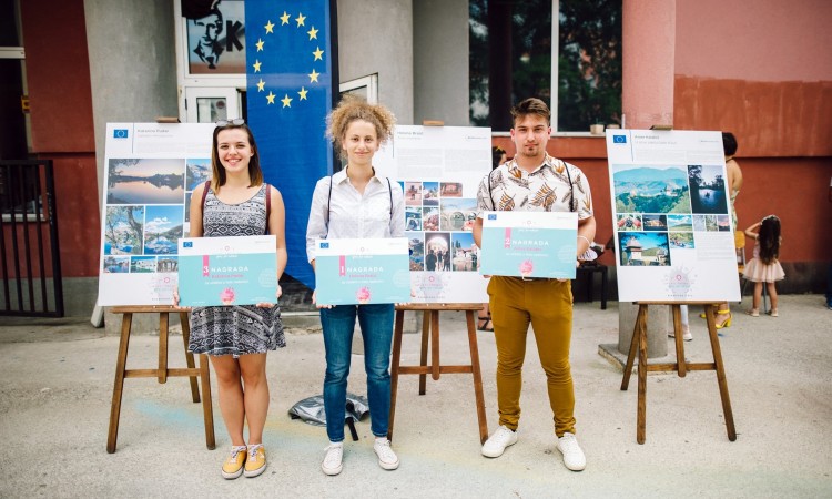 U Mostaru otvorena izložba najboljih fotografija ljetne škole 'Uhvati trenutak'