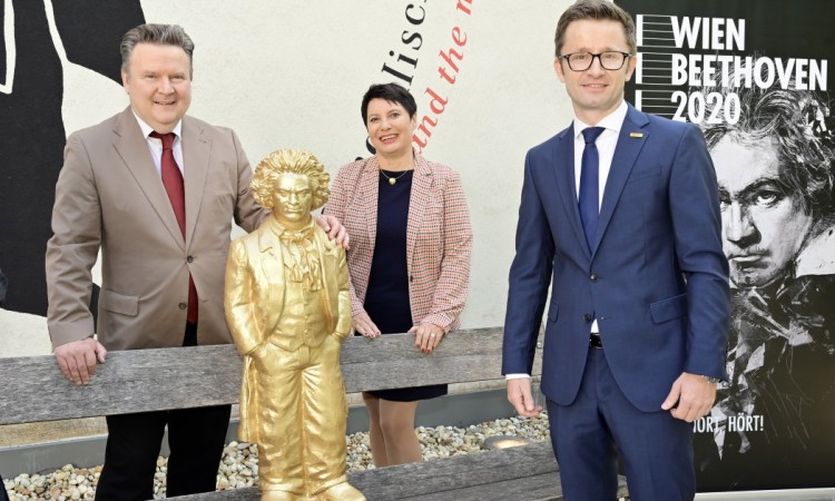 Beč: Neobično putovanje zlatne statue Beethovena