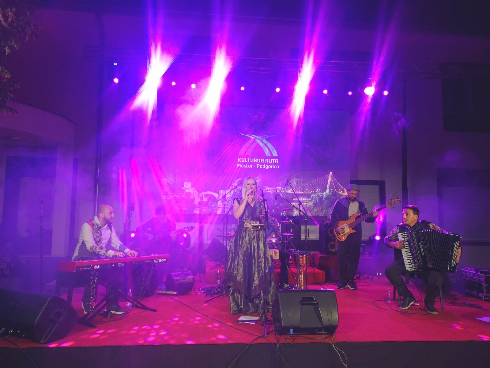 Divanhana i Kuba Acoustic glazbom povezali Mostar i Podgoricu