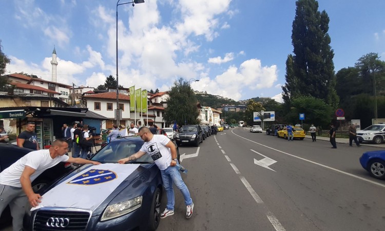 Prosvjedna vožnja u znak podrške Bošnjacima Crne Gore