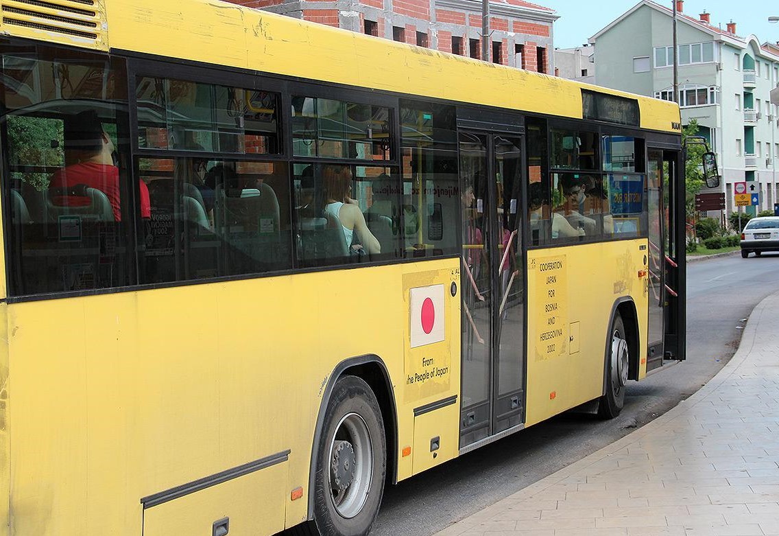 Suspendiran vozač koji je urinirao u autobusu