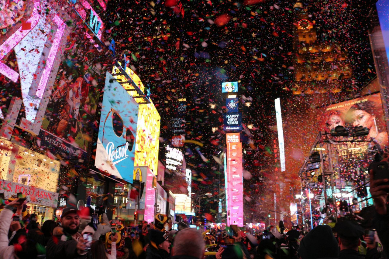 Proslava Nove godine seli na internet