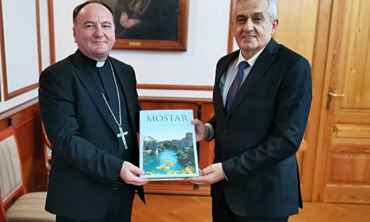 Mostarski gradonačelnik Bešlić razgovarao s biskupom Palićem