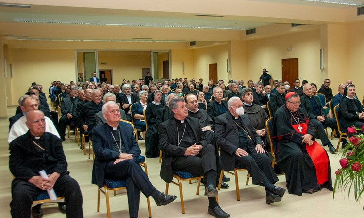 Predstavljen zbornik 'Vrhbosanska mjesna Crkva i njezin kardinal'