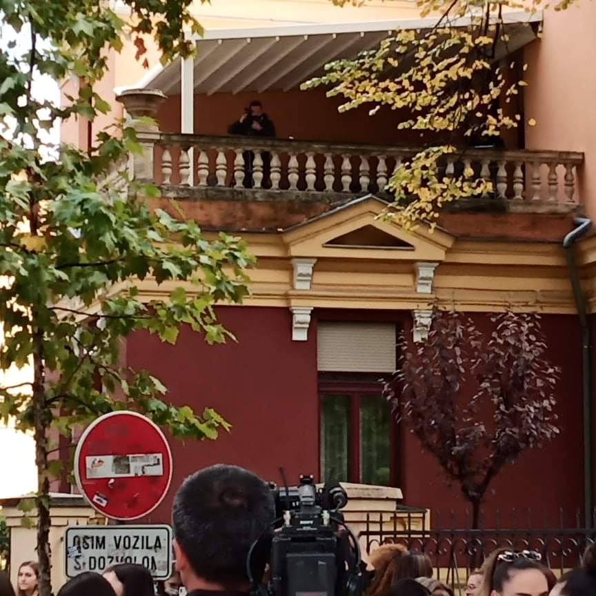 Raguž: Žalosno je da s balkona Rektorata snimaju studente