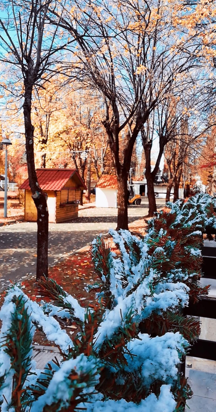 BOŽIĆNI GRAD OTVORIO VRATA (FOTO)