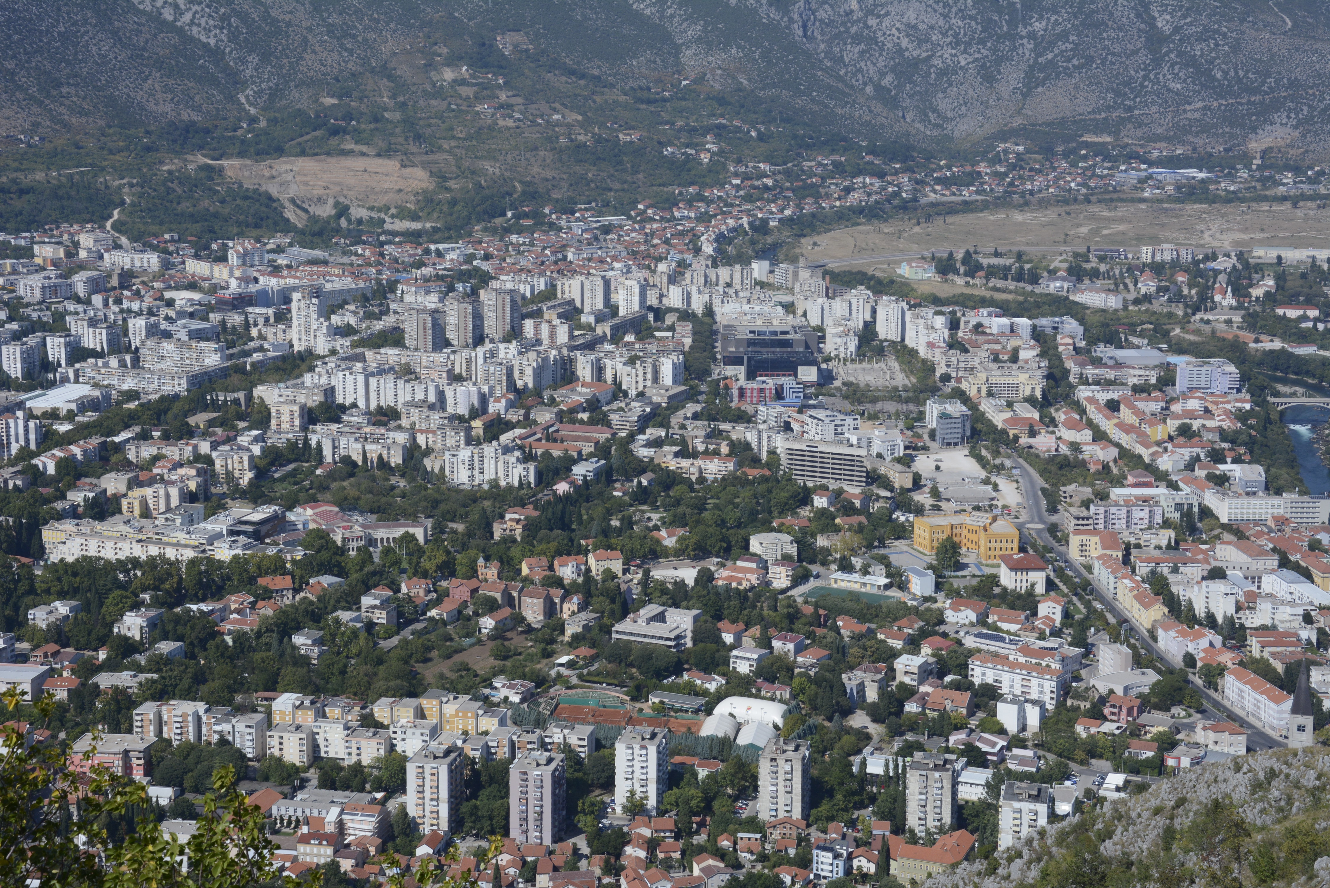 Hoće li mladi birači u Mostaru biti pokretačka snaga promjena?