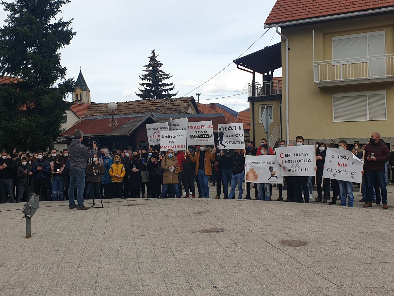 Prosvjed zbog odluke SIP-a o zaustavljanju prebrojavanja glasova