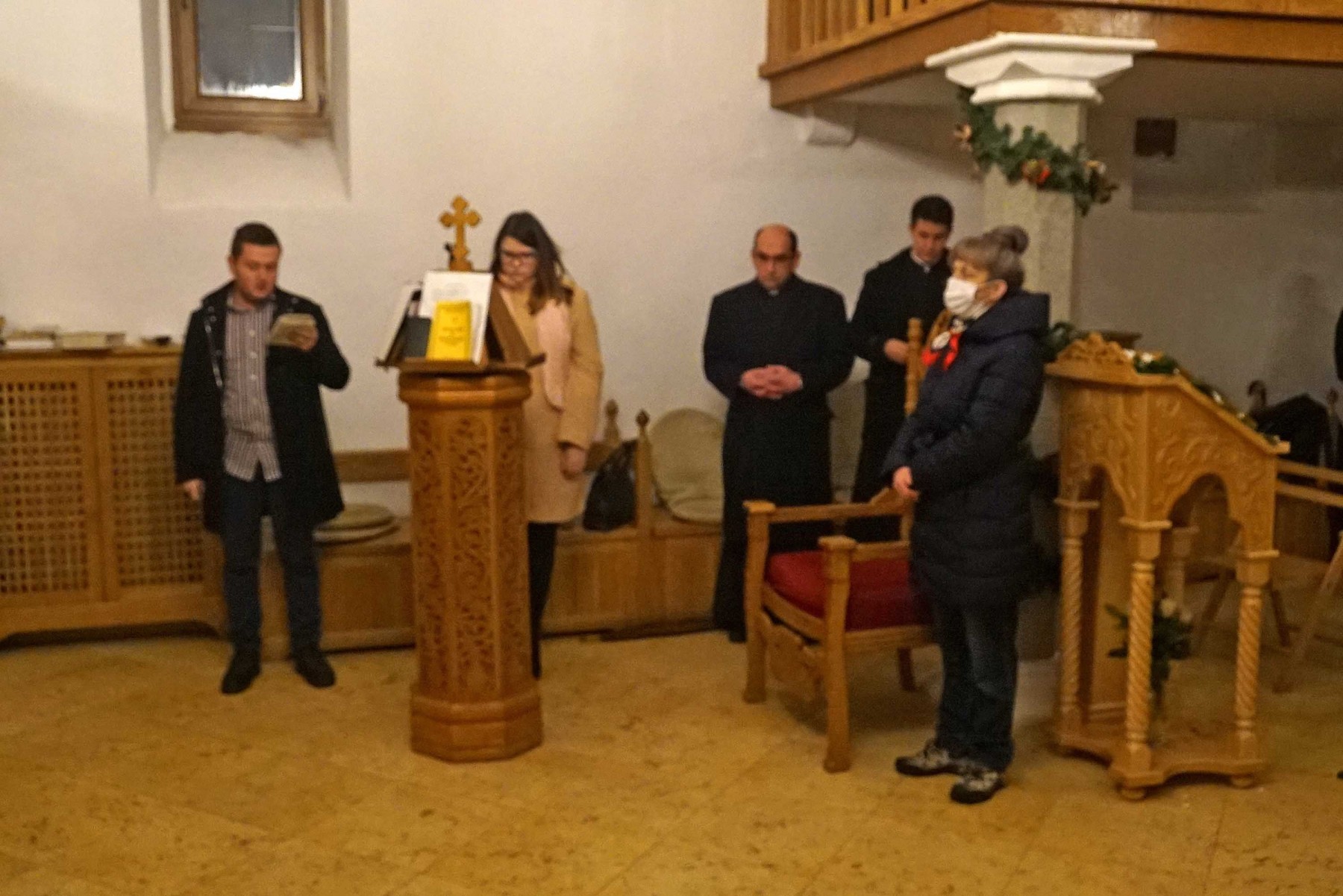 Mostarski pravoslavci na božićnoj liturgiji u hramu Rođenja Bogorodice