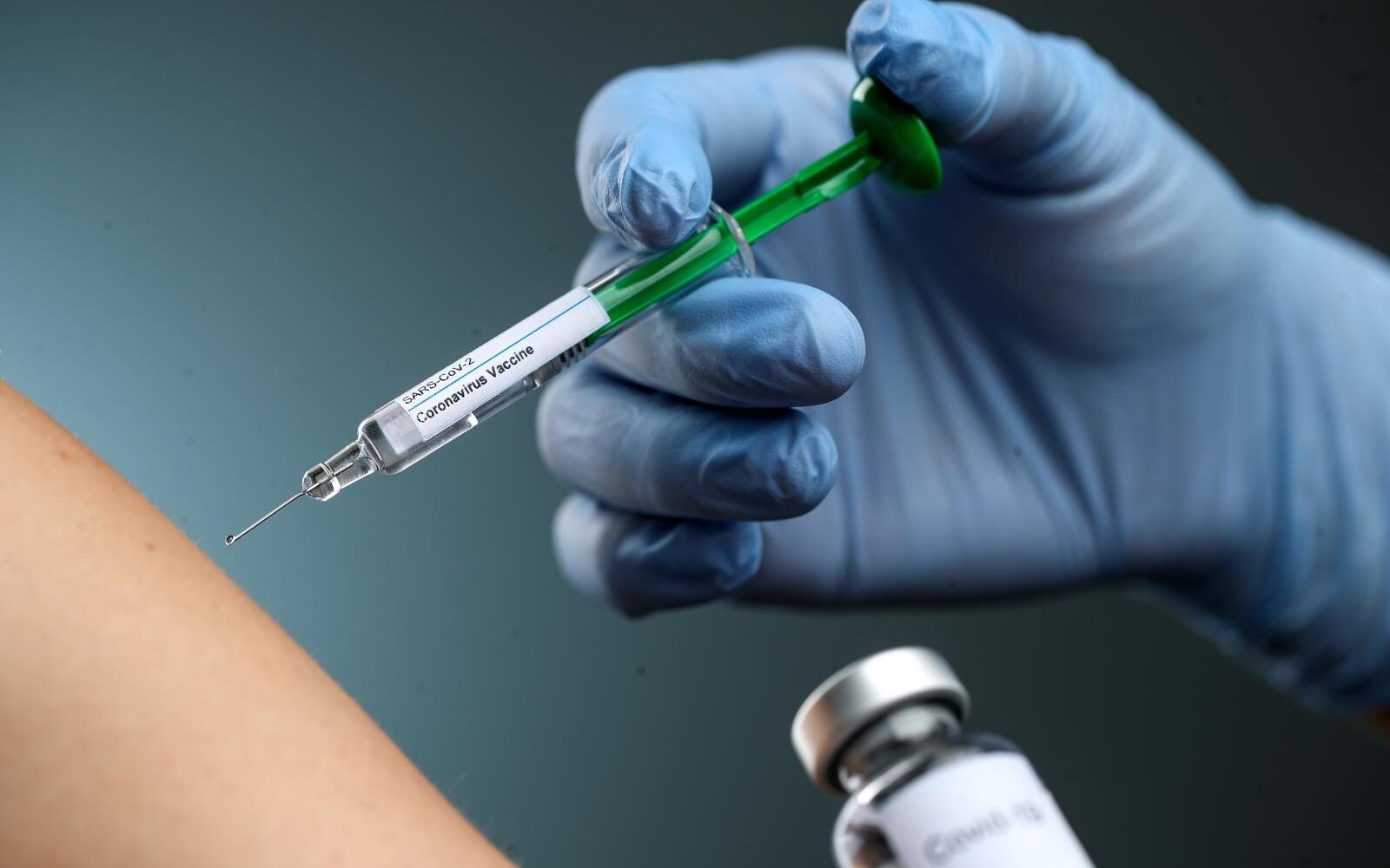 Više od milijun Europljana primilo dozu cjepiva protiv covida-19