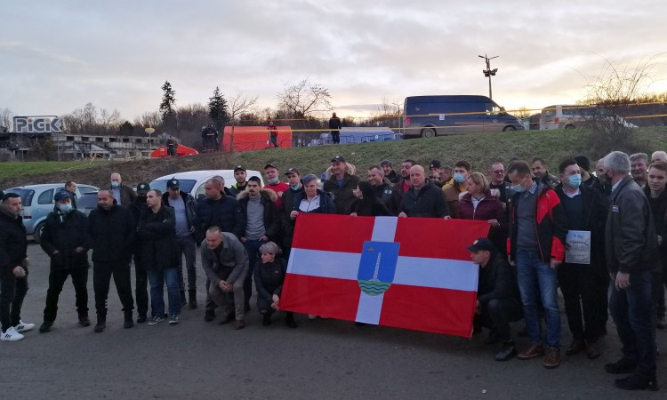 Dalić stigao u Petrinju s konvojem humanitarne pomoći iz Livna