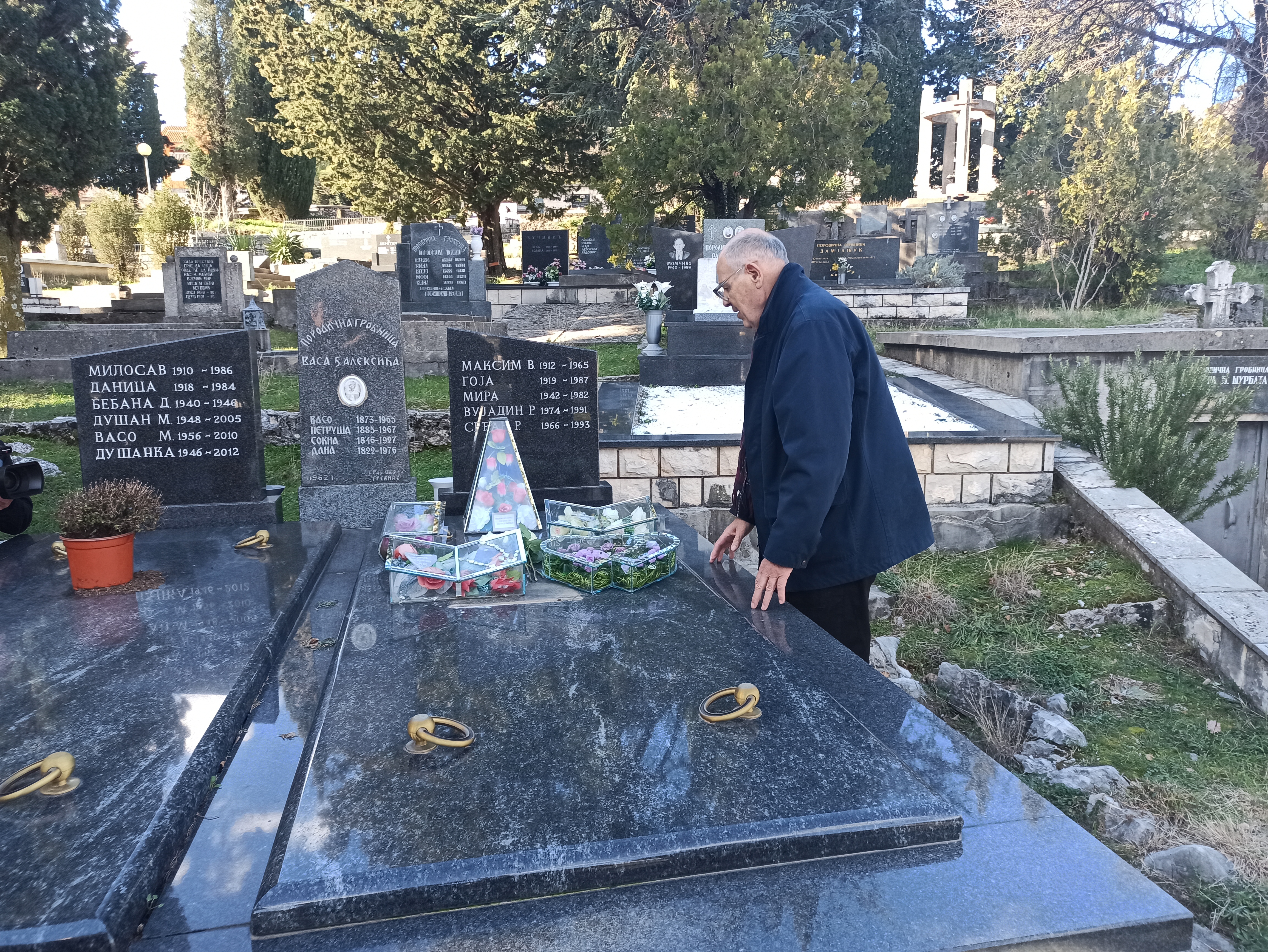 Žrtva čovjeka i čini čovjekom