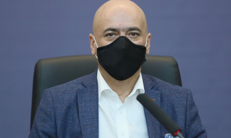 ALI NEMA NIJEDNE Čerkez: FBiH ima kapacitet za 250.000 doza vakcina