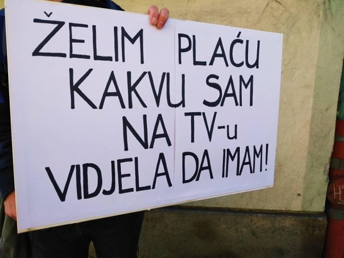 i sektor iz krize izašao neokrznut, a da bi tako i ostalo povećavaju se nameti na realni sektor