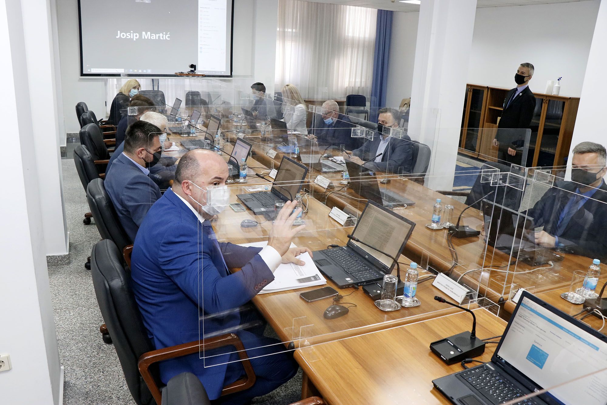 Vladina najdraža točka – kadrovska rješenja!