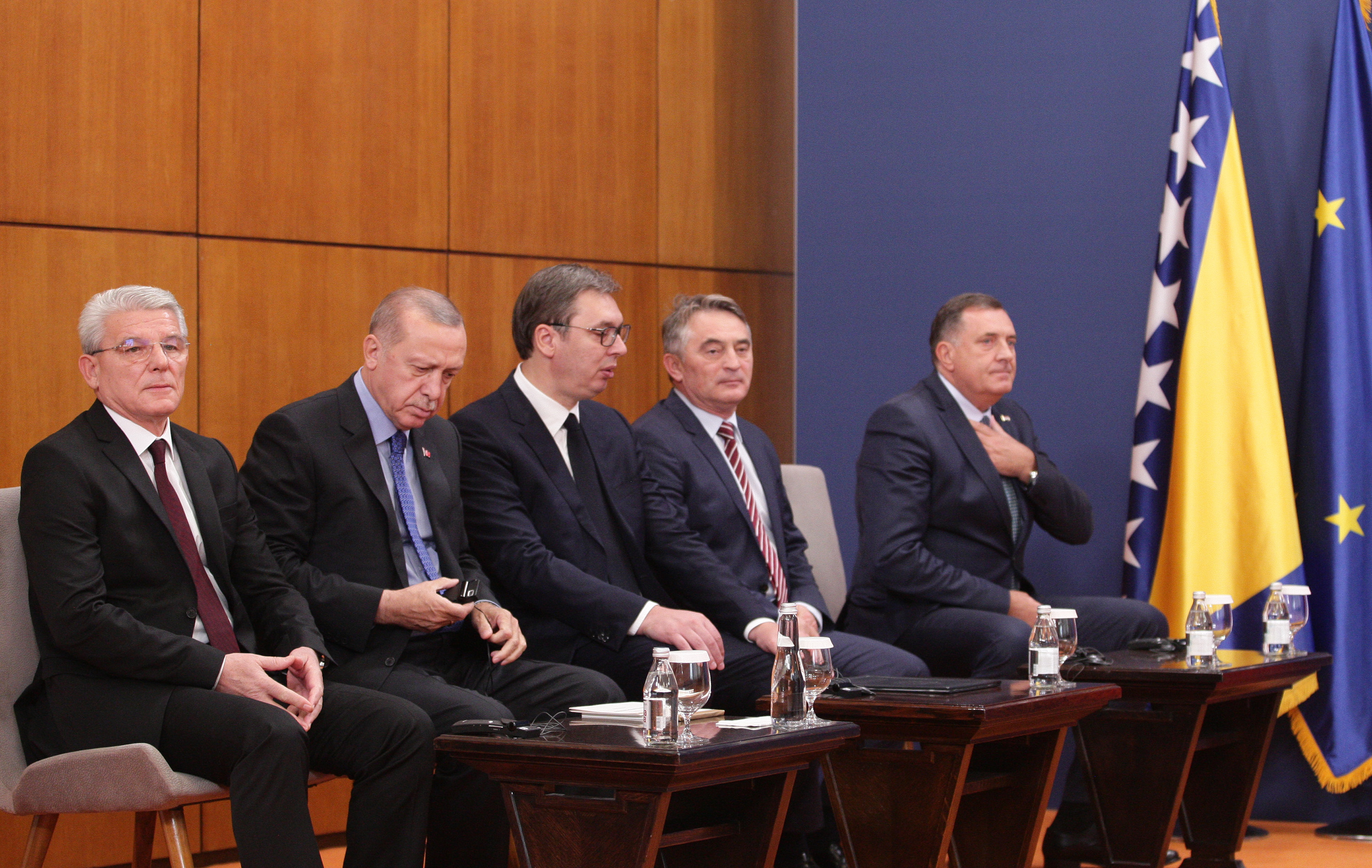 BiH SVE VIŠE ODMIČE OD EUROPE: Erdogan i Putin ohrabruju i jačaju partnerstvo Izetbegovića i Dodika