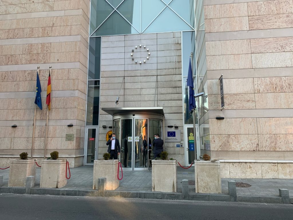 ŠTO SE DOGAĐA? Lideri SDA, HDZ i SNSD-a na nenajavljenom sastanku sa Nelsonom i Sattlerom!