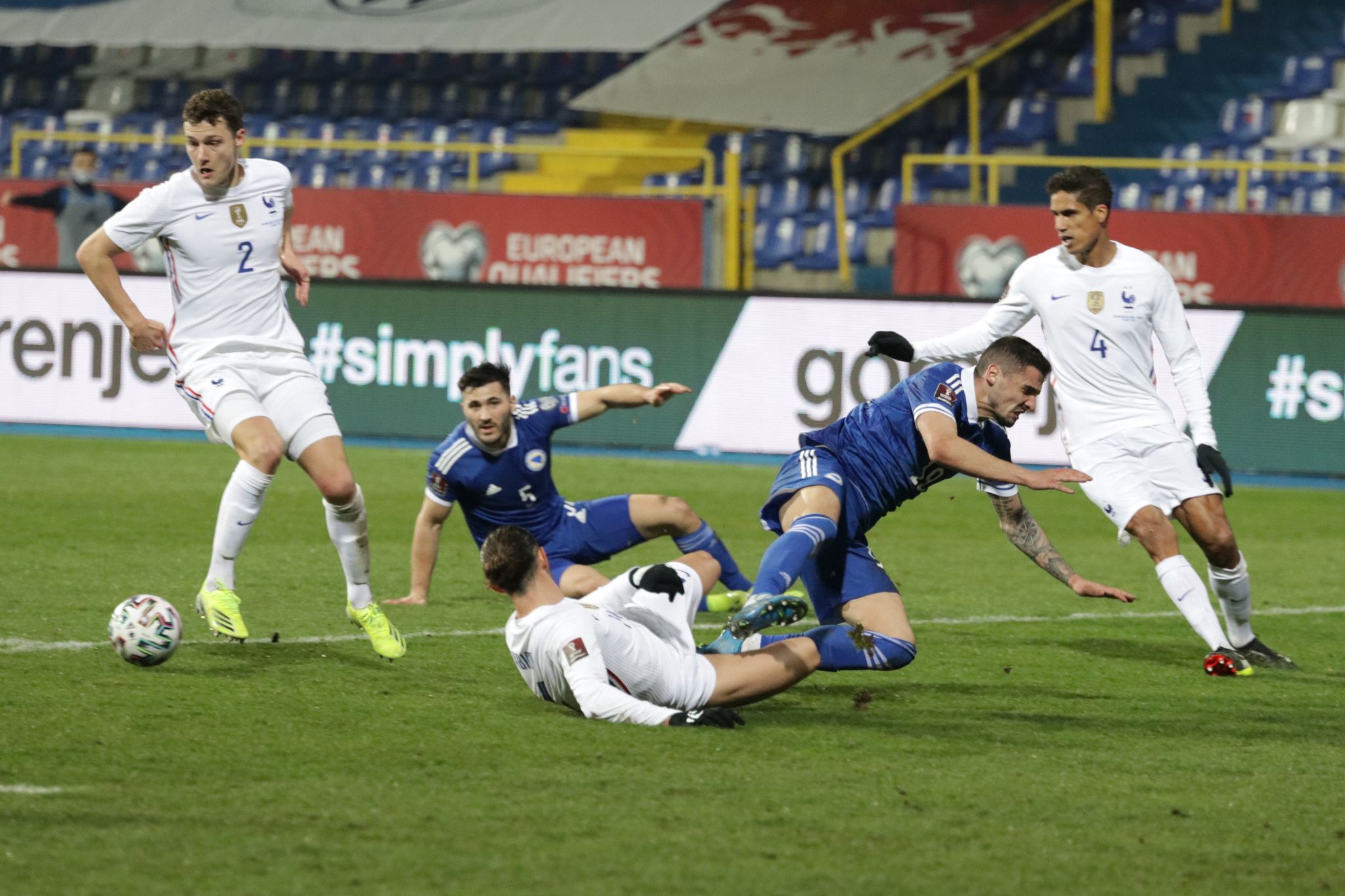 KRUNIĆ: Bio je penal! DŽEKO: Znao sam da ga neće svirati!