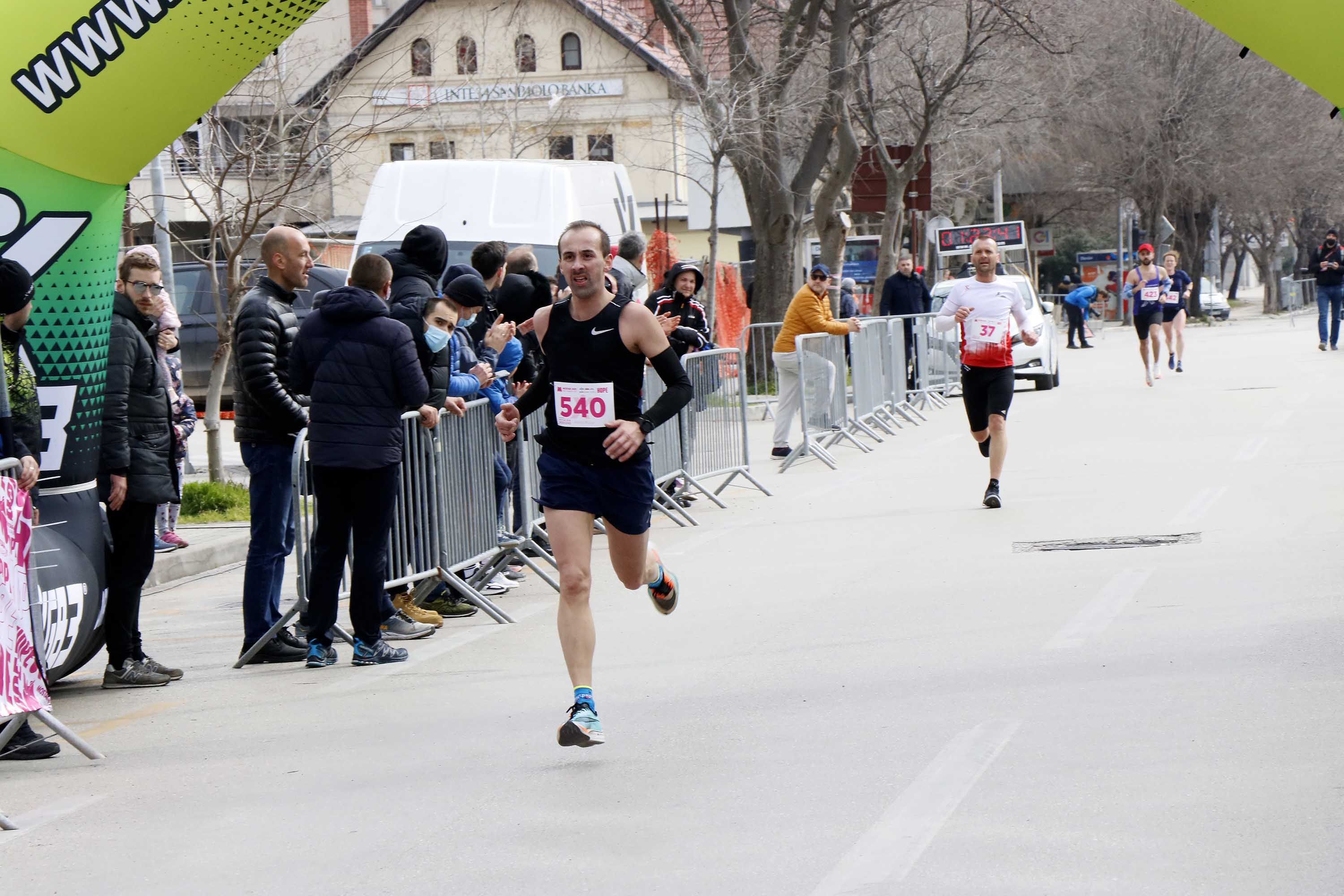 Anja Štefulj i Ognjen Stojanović pobjednici mostarskog polumaratona